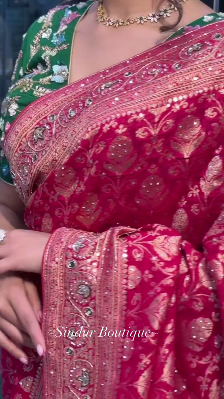 Exquisite Red Banarasi Saree with Zari Embroidery and Contrasting Green Blouse - Image 2