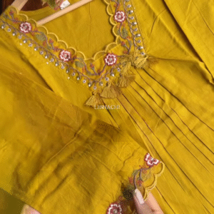 Straight Kurta Pant Set – Minimalist Office Ethnic Look