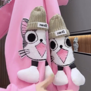 🧥 8️⃣ Cozy Hoodie