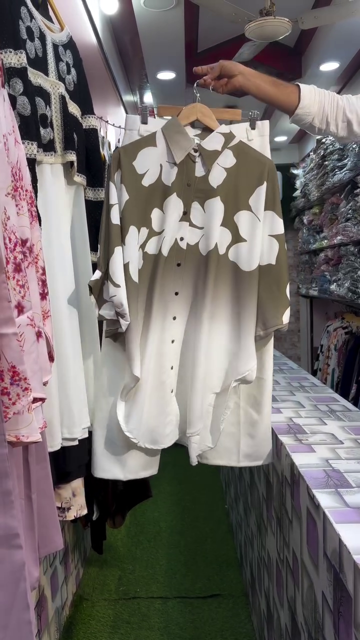 Women Ombre Floral Print Button-Down Shirt | Stylish Casual Wear Top - Image 3